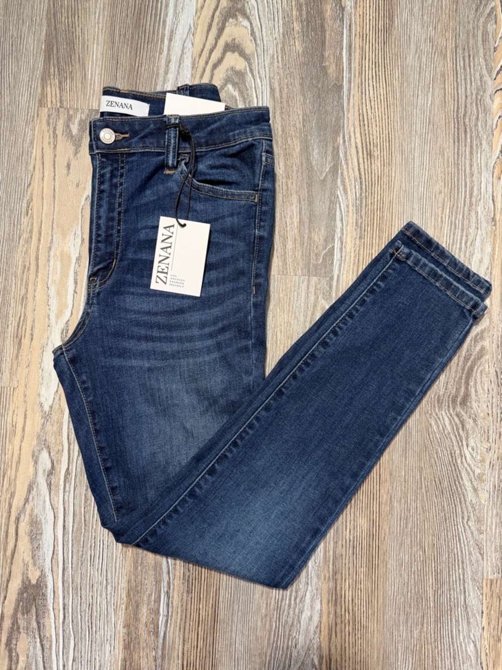 NWT Women’s Zenana Skinny Jeans - size 28